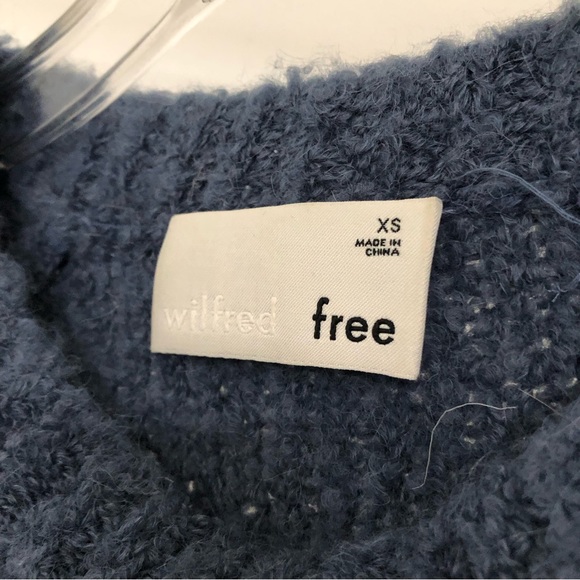 Wilfred free blue fuzzy crop sweater - Picture 3 of 5